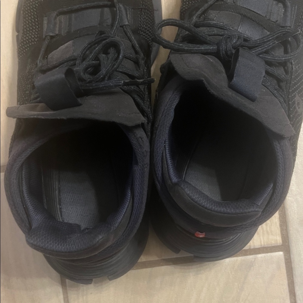 On Running Black Sneakers - Picture 3 of 3